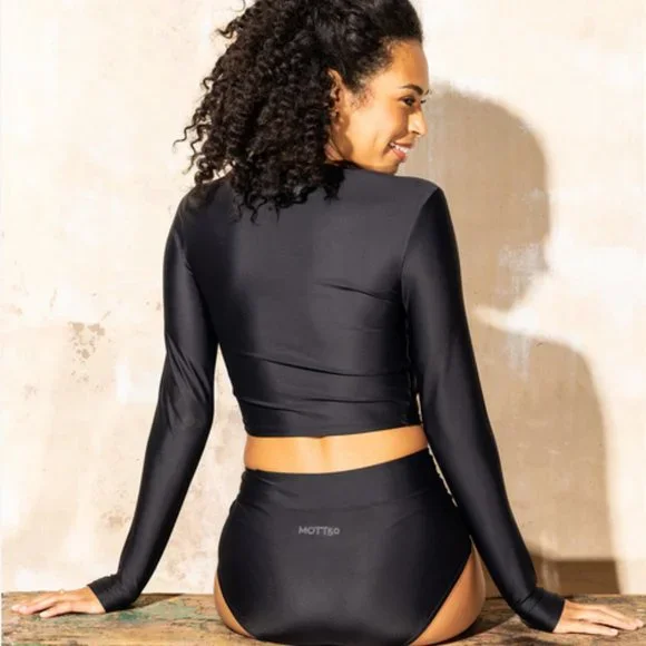 Mott50 Coco Crew Neck Rashguard in Magenta Ocean Print L and XL - Picture 11 of 11